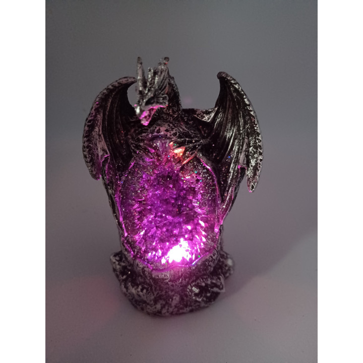 dragon lumineux sur géode
