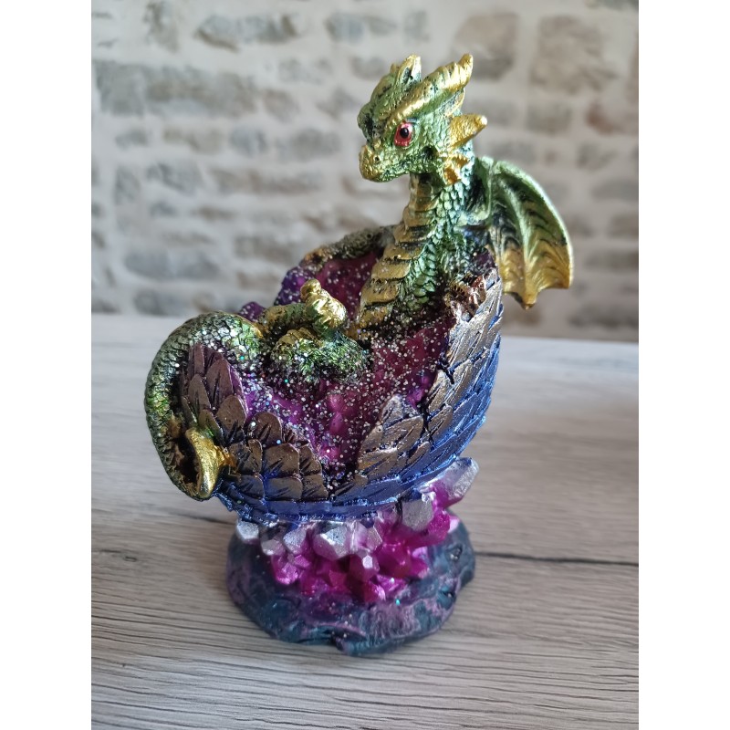 dragon dans oeuf