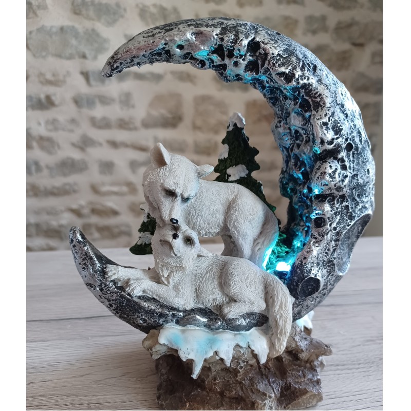 couple de loup sur la lune