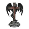 grand dragon sur une croix