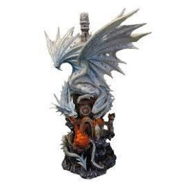 statue dragon sur château lumineux
