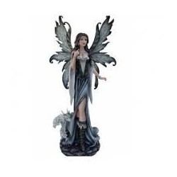 grande fée avec son dragon