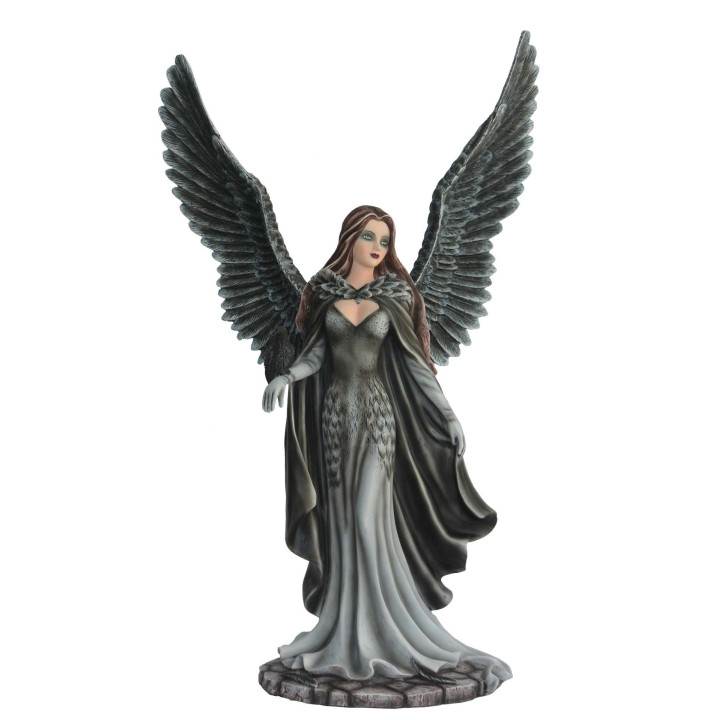 Fée Vélenna dark et ses grandes ailes déployées