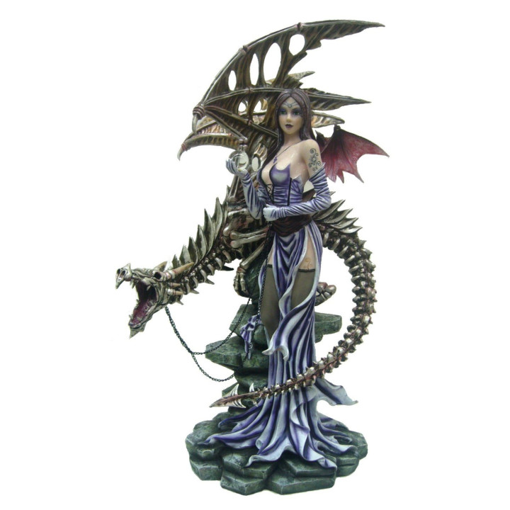 Fée Kyranne dragon d'os  féroce