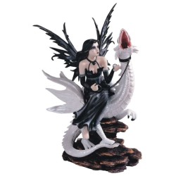 Fée Dark et son dragon blanc