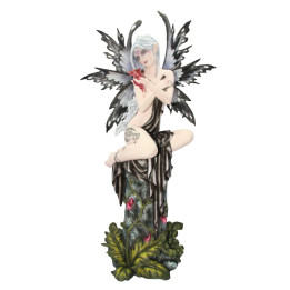 Fée Alisa dénudée avec son drap noir et un petit dragon rouge