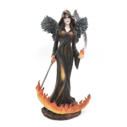 Fée faucheuse, reine du feu