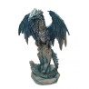 Dragon bleu perché sur des cristaux