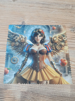 Lingette microfibre illustrée d'une princesse aux ailes mécaniques et pommes en lévitation