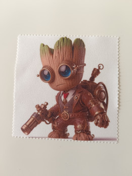 Lingette microfibre blanche avec illustration d'un petit être de bois en costume et lunettes steampunk