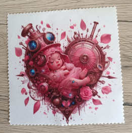 Lingette microfibre blanche ornée d'un dessin de bébé endormi dans un cœur d'engrenages steampunk rose