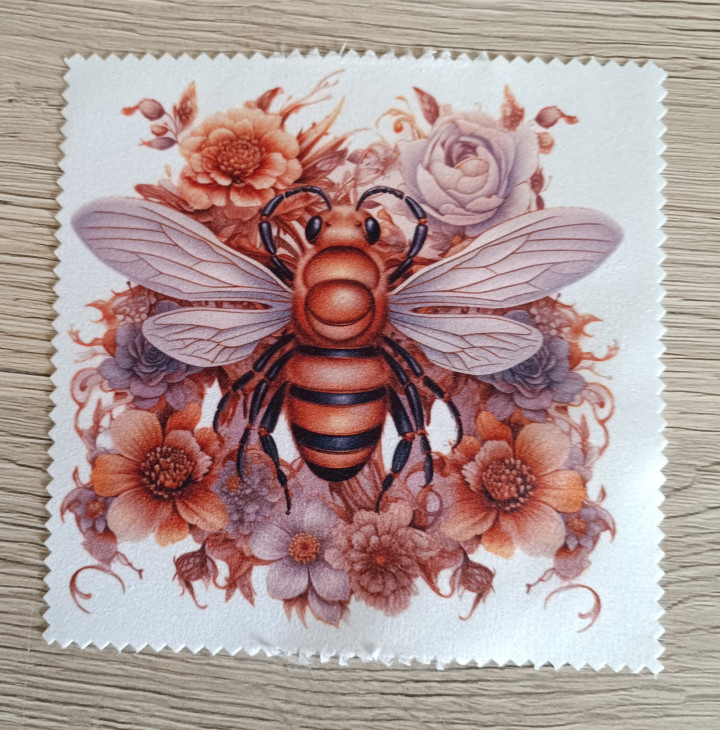 Lingette microfibre carrée à bords crantés avec illustration d'abeille et fleurs vintage