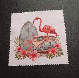 Lingette microfibre blanche illustrée d'un van vintage, d'une planche de surf et d'un flamant rose