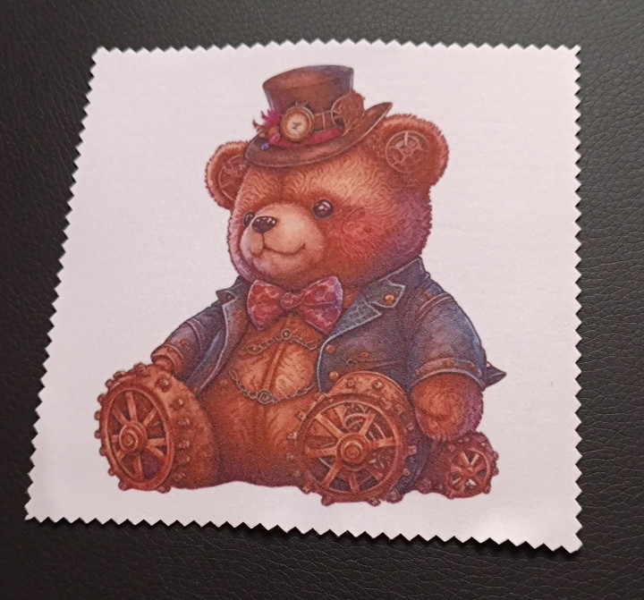 Lingette microfibre blanche crantée illustrée d'un ours en peluche steampunk avec haut-de-forme et rouages
