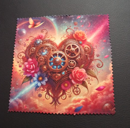 Lingette microfibre ornée d'un cœur mécanique steampunk avec engrenages et fleurs colorées