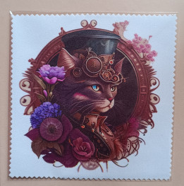 Lingette microfibre illustrée d'un chat en haut-de-forme steampunk entouré de fleurs violettes