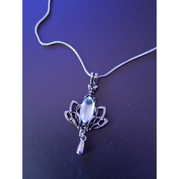pendentif lotus