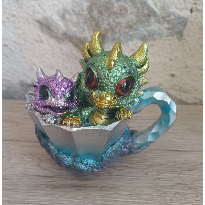 tasse avec  dragons