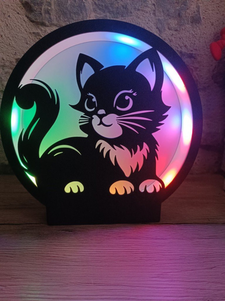 Lampe ronde en impression 3D illuminée avec silhouette noire de chaton mignon